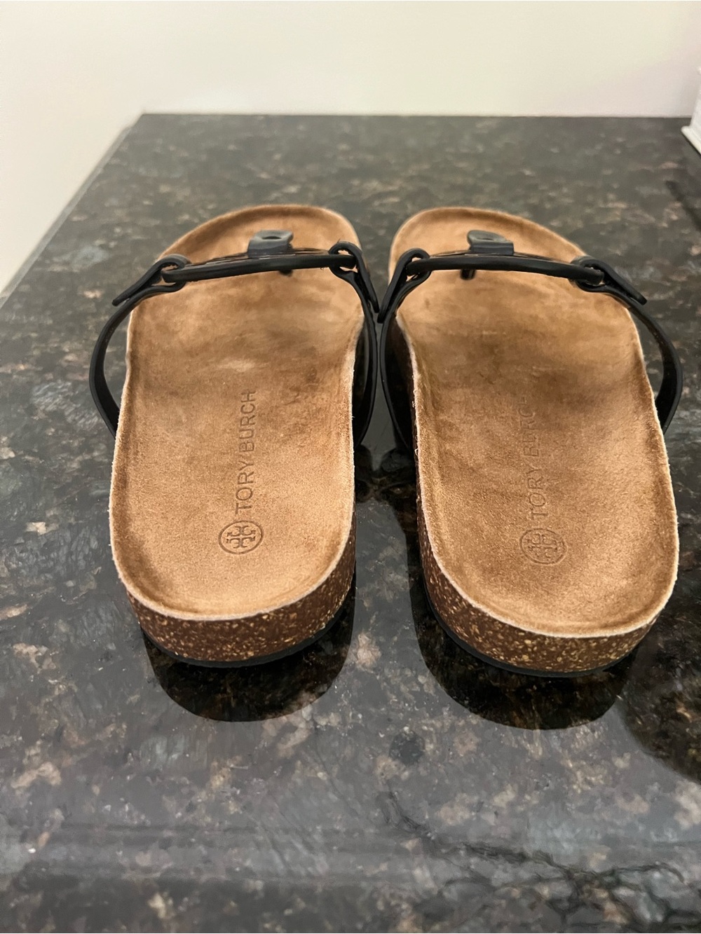 Tory Burch Cloud Miller Black
Patent Leather Sandals - Picture 5 of 9